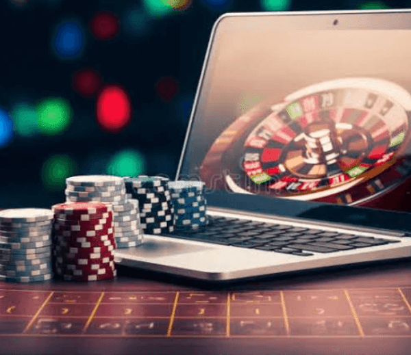 What users notice first on an instant game website